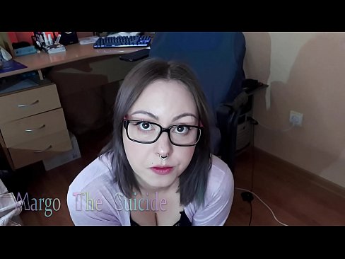 ❤️ სექსუალური გოგონა სათვალეებით ღრმად იწოვს დილდოს კამერაზე ️ ხარისხიანი სექსი ჩვენთან ❌️